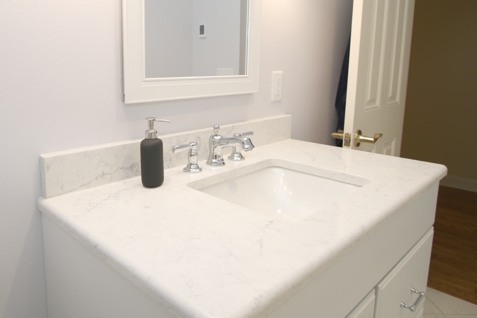 whitefish-bay-primary-bathroom3 whitefish-bay-primary-bathroom3