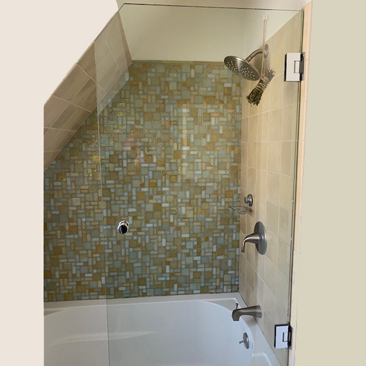 Tub-to-Shower Conversion in Wauwatosa Before
